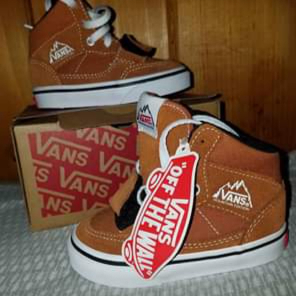 Vans 5.5T Hi top mountain edition